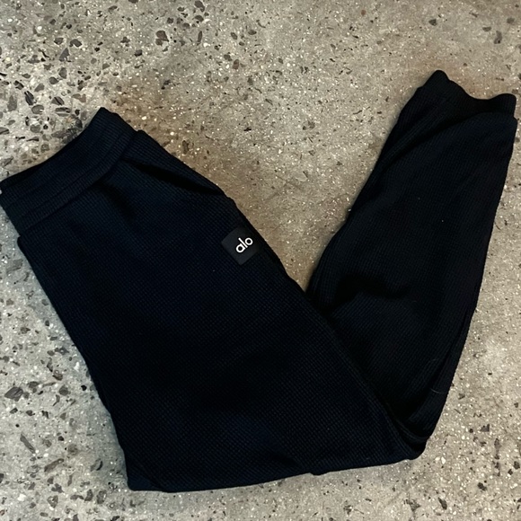 Alo Waffle Weekend Escape Jogger Medium - Picture 12 of 16